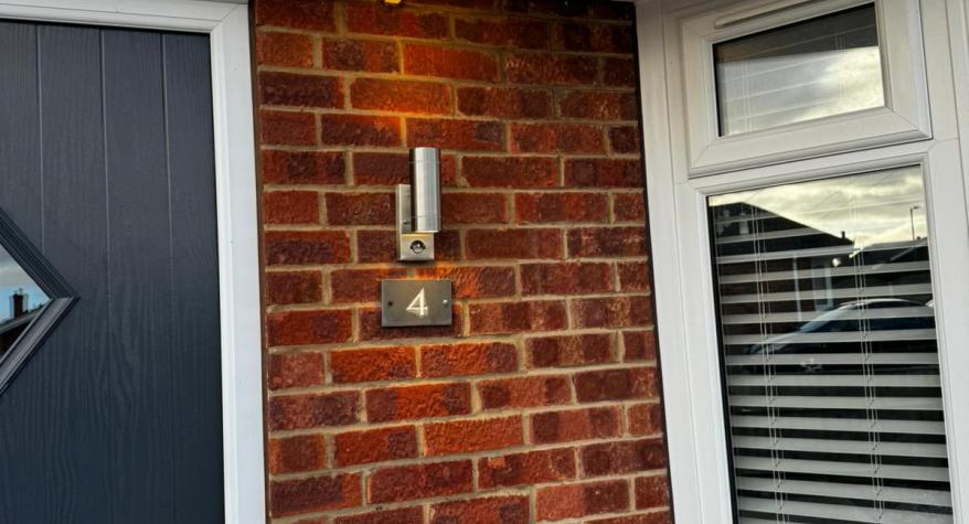 Up / down lights, Grimsby